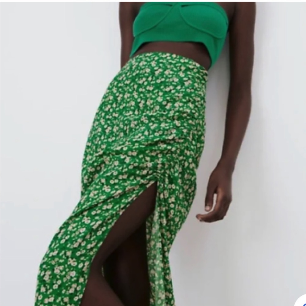 Zara green floral midi skirt